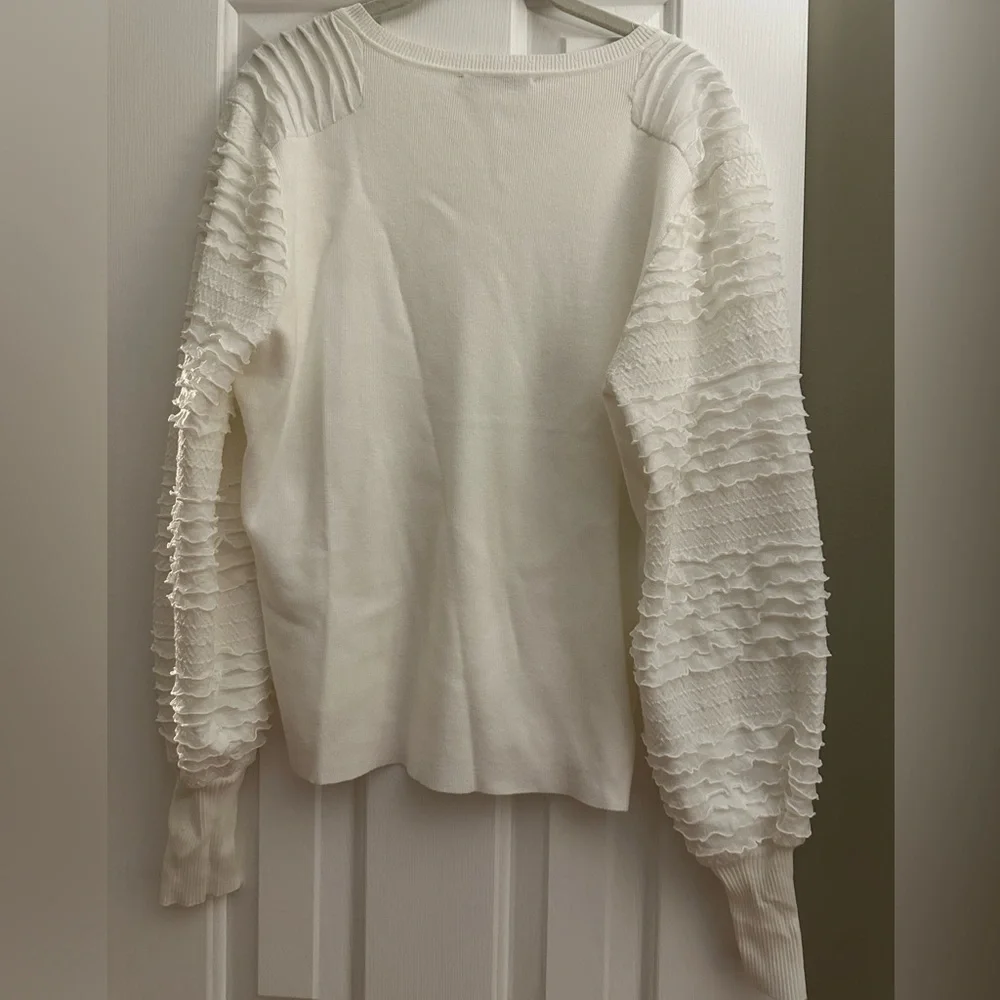 Sioni Cream V-Neck Sweater with Textured Sleeves